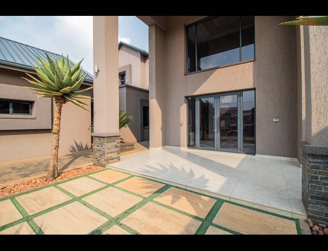 5 BEDROOM HOUSE FOR SALE IN SERENGETI LIFESTYLE ESTATE